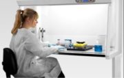 Service of LAF benches and fume cupboards